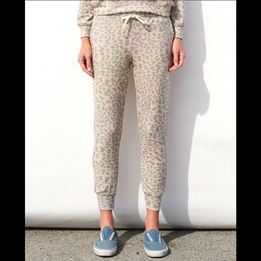 NWT Sundry Leopard Jogger Sweatpants